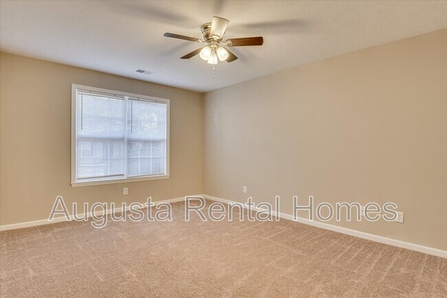 Building Photo - 108 Kelly Dr