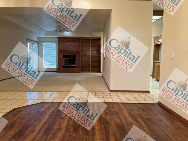 Building Photo - Beautiful 3 Bedroom W/ Move In Special
