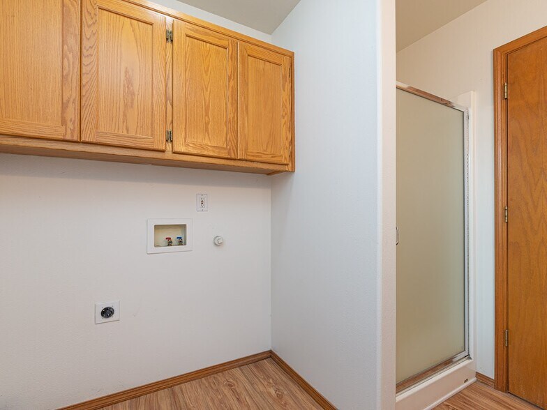 Building Photo - 3468 SE Harvey St