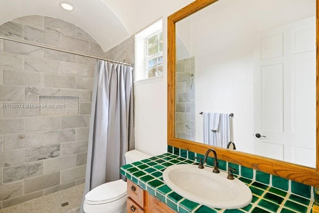 Building Photo - 2357 Alaqua Dr