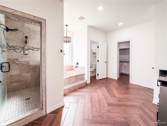 Building Photo - 17 N 9th St