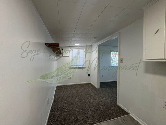 Building Photo - CHARMING STUDIO HOME!!!!