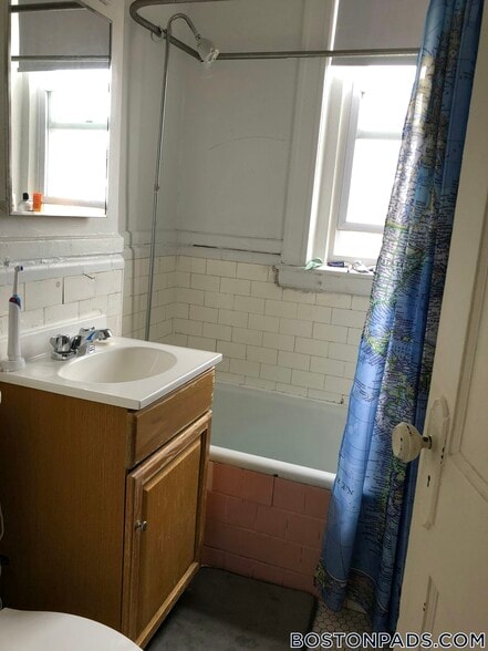Building Photo - 25 Walbridge St