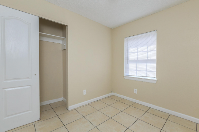 Building Photo - 5901 S Dale Mabry Hwy