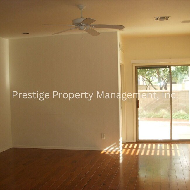 Building Photo - 346 E Calle Puente Lindo