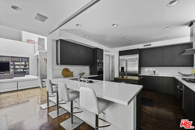 Building Photo - 1500 Rustic Ln
