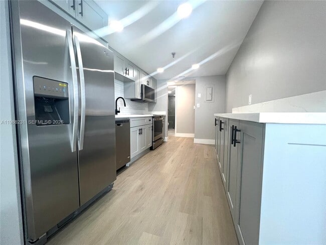 Building Photo - 2401 Collins Ave