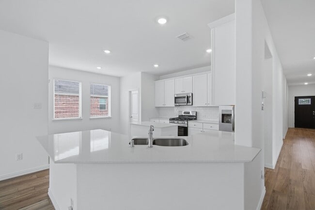 Building Photo - 1312 Pistachio Dr