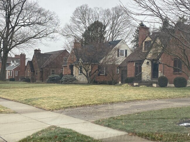 Building Photo - 104 Lewiston Rd