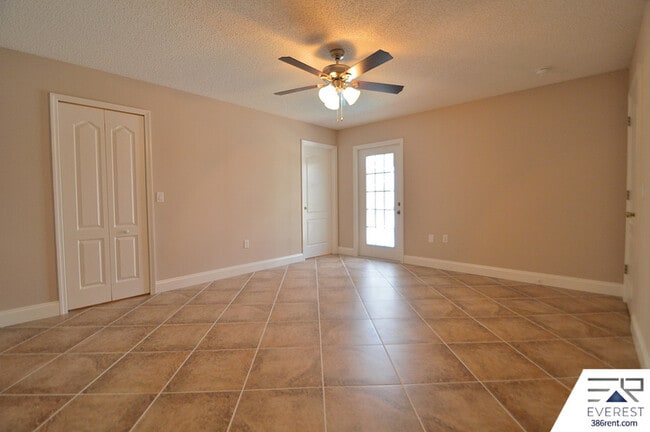 Building Photo - 11 Ripplewood Ln