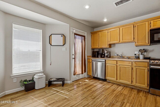 Building Photo - 12928 Alfredo Apodaca Dr