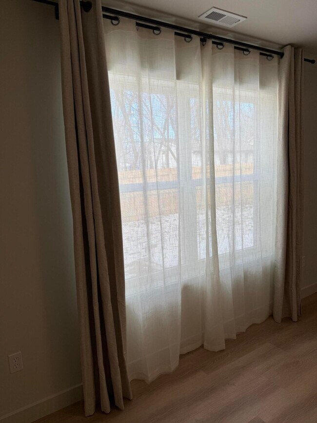 Building Photo - 1007 Jefferson St