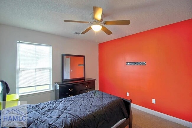 Building Photo - 432 Fairview Cir