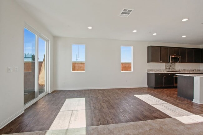 Building Photo - 16435 Globetrotter Ave