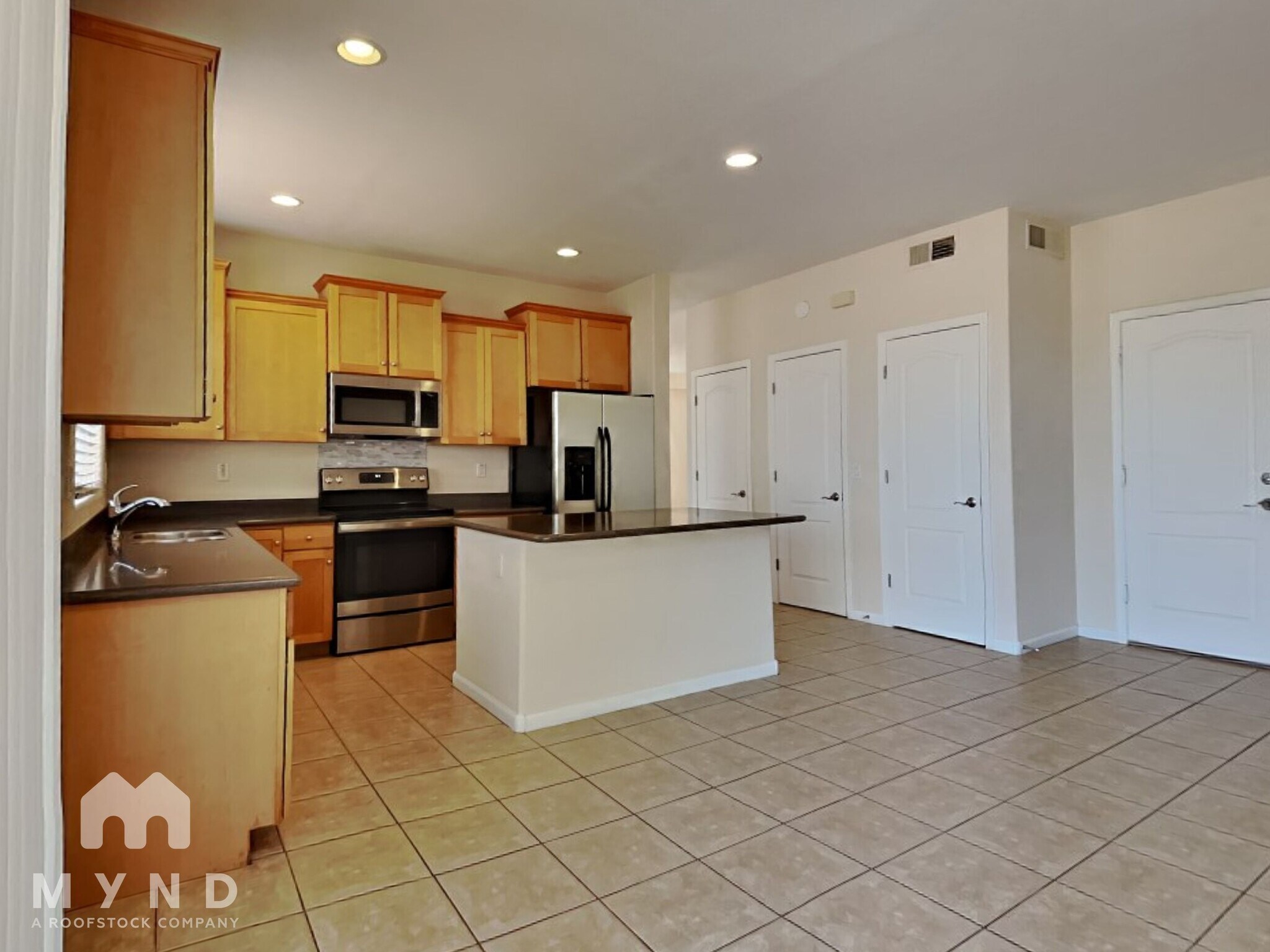 Building Photo - 13514 W Cypress St