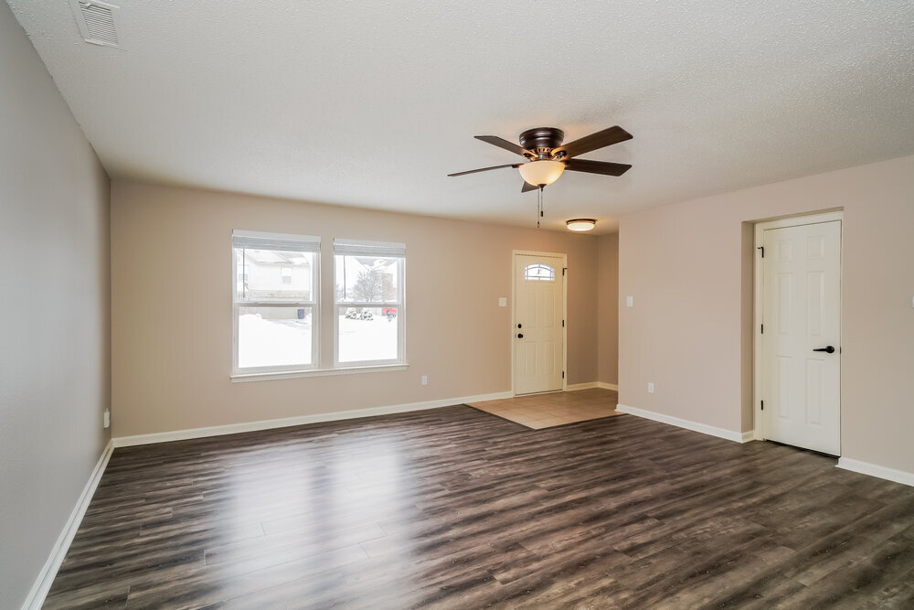 Building Photo - 9058 Bayview Cir