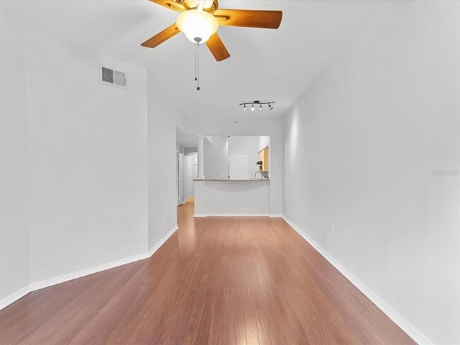 Building Photo - 200 4th Ave S