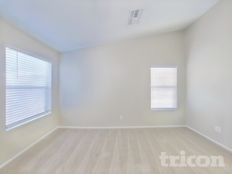 Building Photo - 4012 S 56th Ave