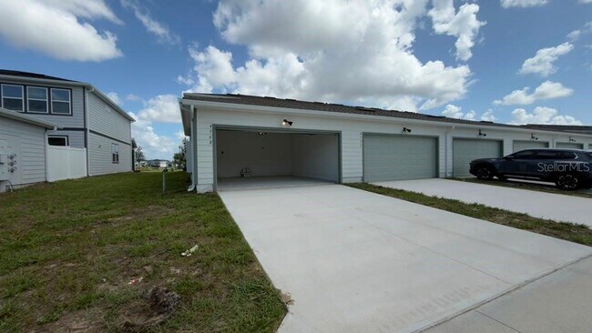 Building Photo - 4568 ORCHARD VIEW Aly