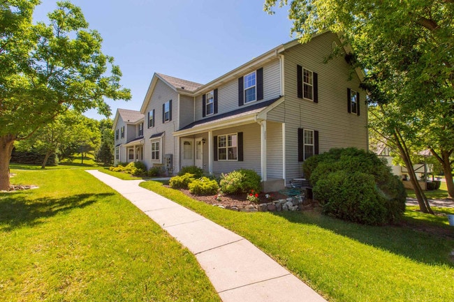 Condo Building - 288 Meadowcreek Dr