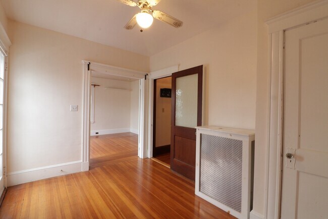 Building Photo - 55 Thorndike St