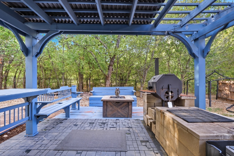 Building Photo - 6850 Thistle Hill Way