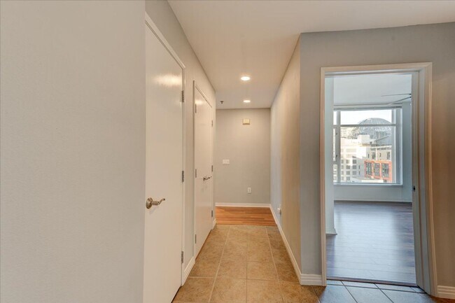 Building Photo - 427 Ninth Ave
