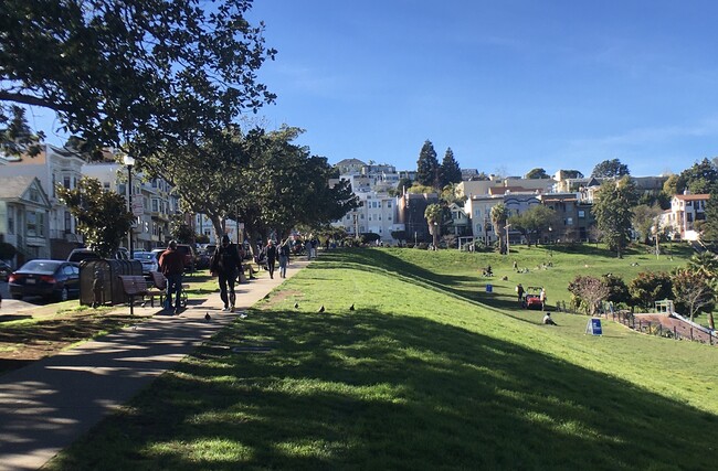 Dolores Park, view to W from SE entry - 181 Liberty St