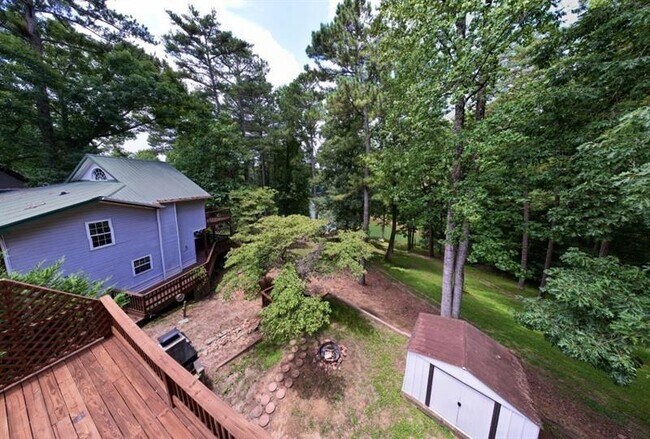 Building Photo - 8940 Bay Dr