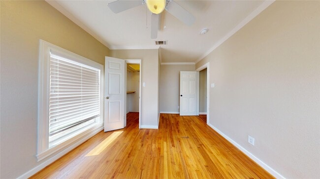 Building Photo - 317 Moody St