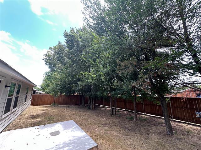 Building Photo - 2208 San Jacinto Wy