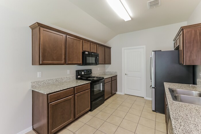 Building Photo - 952 Haley Dr