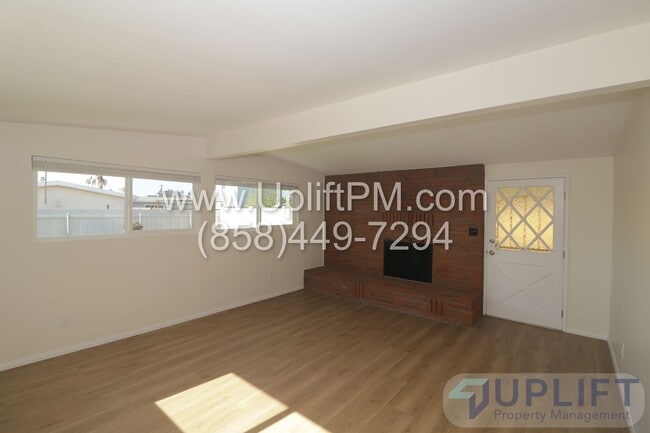 Building Photo - Beautiful 3 Bed, 2 Bath Home with Large Yard in Imperial Beach