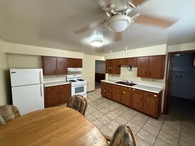 Building Photo - 5271 Concord Ave