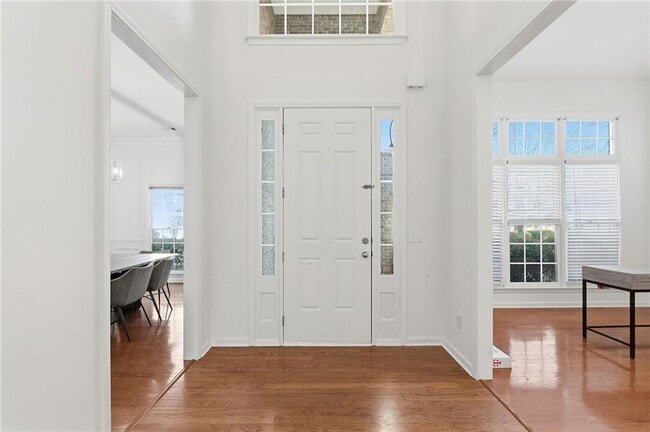 Building Photo - 2050 Willshire Glen