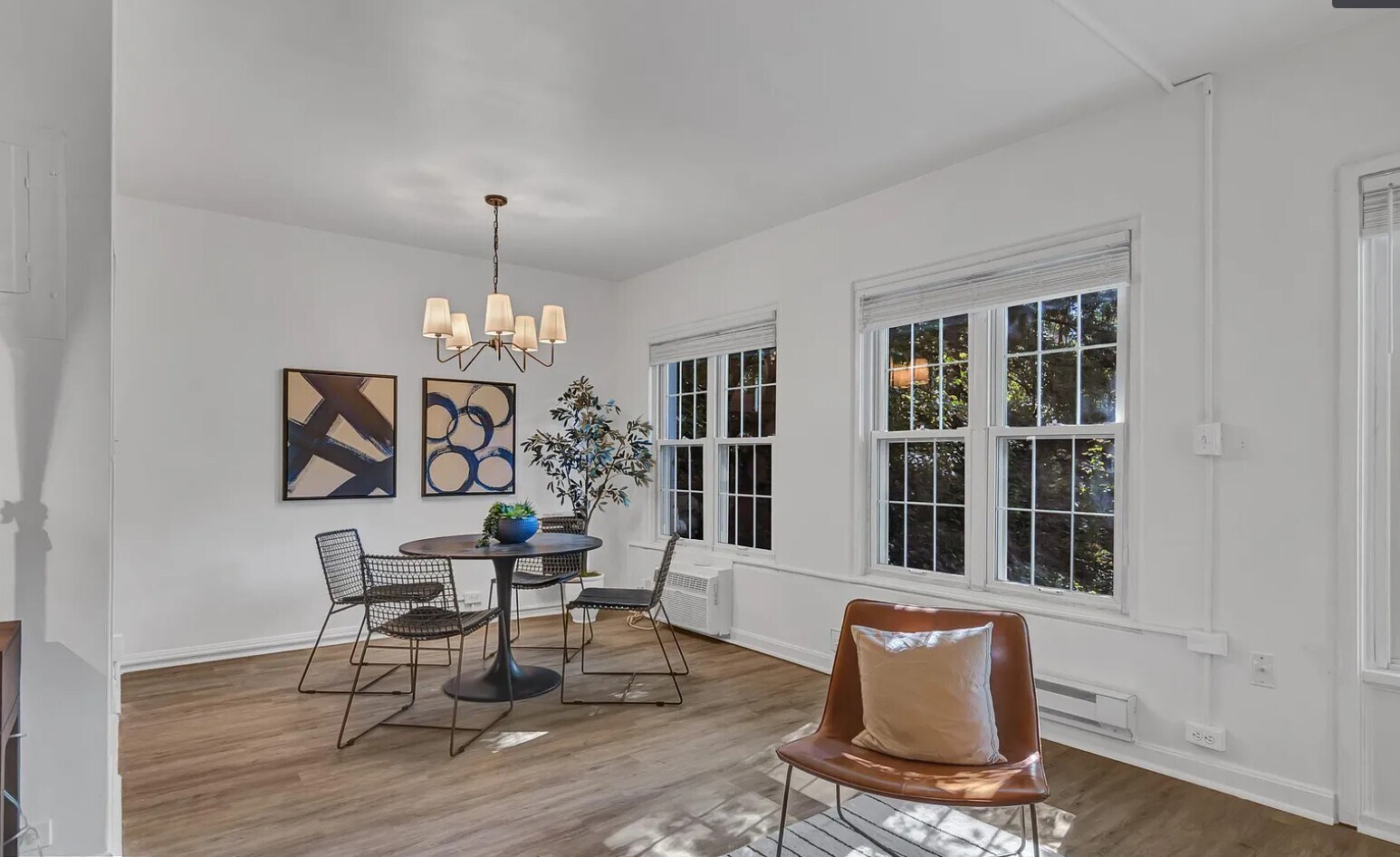 Dining area - 3484 Martha Custis Dr