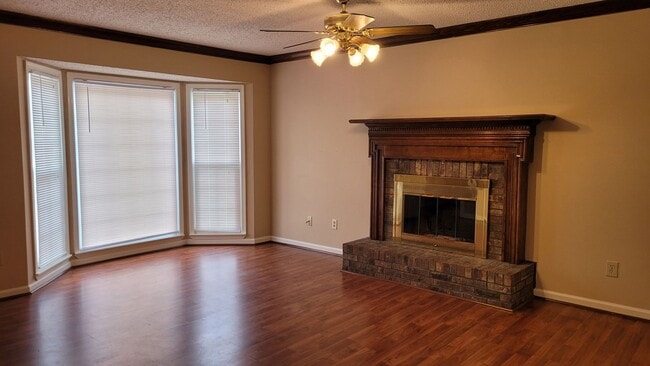 Building Photo - Coming Soon In Gardendale!!!
