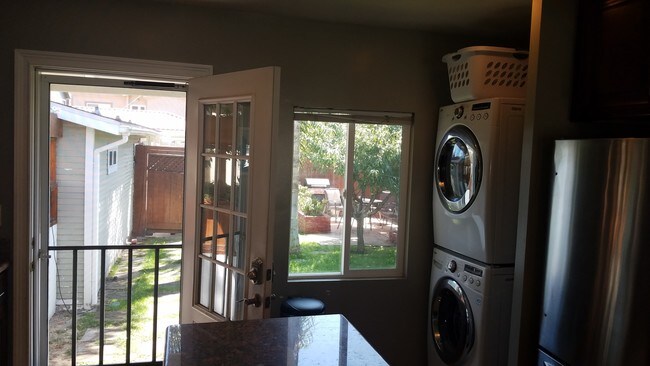 Building Photo - 220 Avenue A