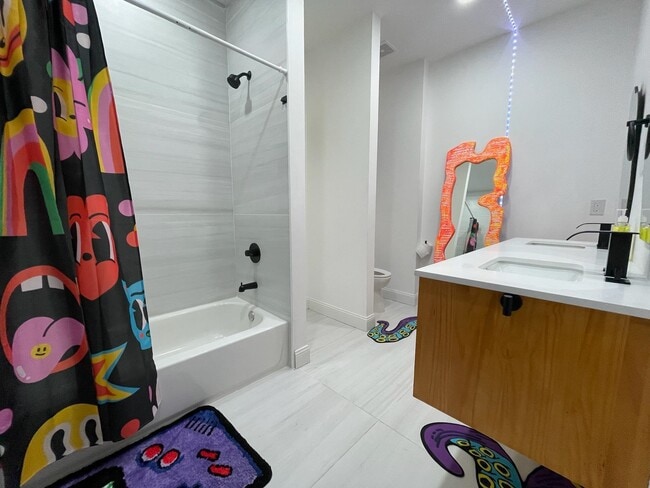 Building Photo - 1726 Vesey Ave