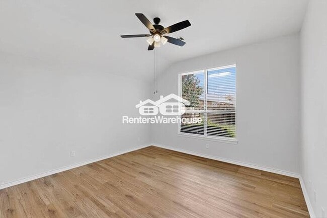 Building Photo - 801 Snapdragon Ln