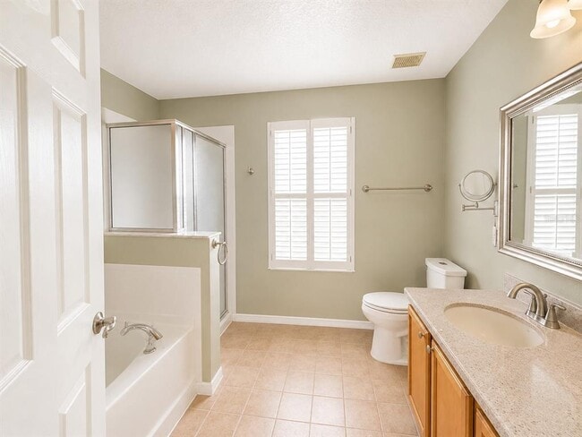 Building Photo - 2808 Paynes Prairie Cir