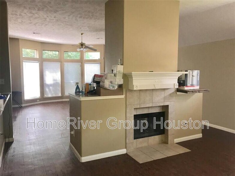 Building Photo - 3536 Pine Valley Dr