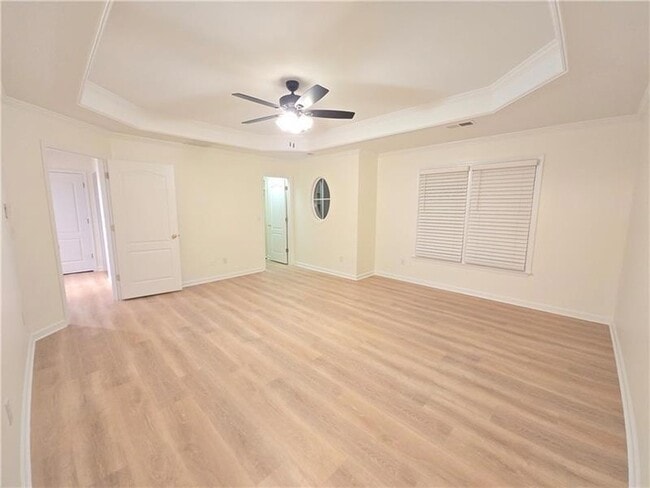 Building Photo - 12592 Waterside Dr