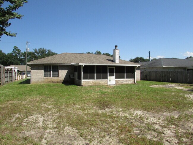 Building Photo - Beautiful Milton Home Near Whiting Field –...