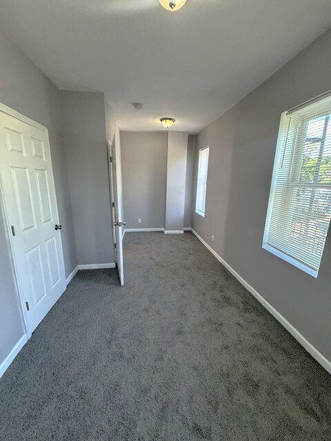 Building Photo - 2101 Chelsea Terrace