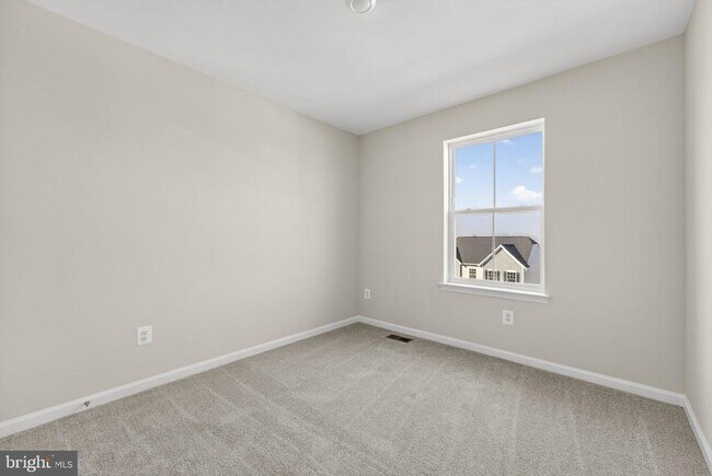 Building Photo - 1240 Red Clover Ln