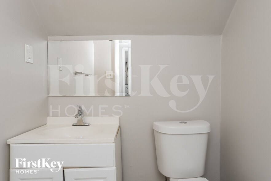 Building Photo - 4073 Cedar Ridge Trail