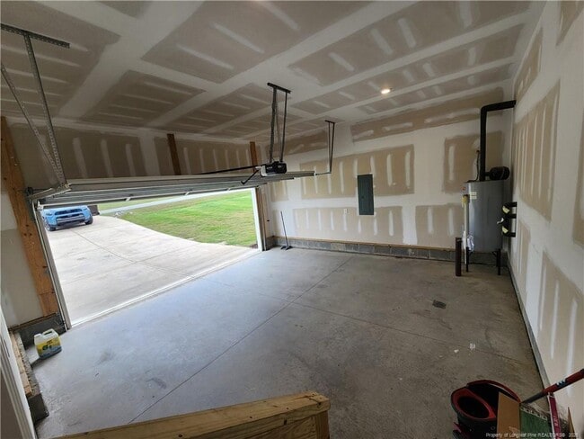Building Photo - 15 Charlies Bnd Wy