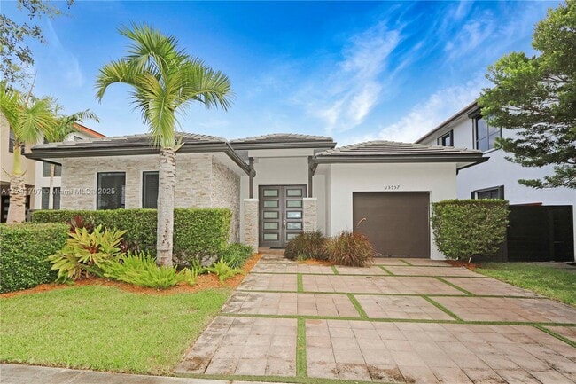 Building Photo - 15957 SW 136 Way