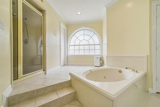 Building Photo - 1706 Galleon Oaks Dr